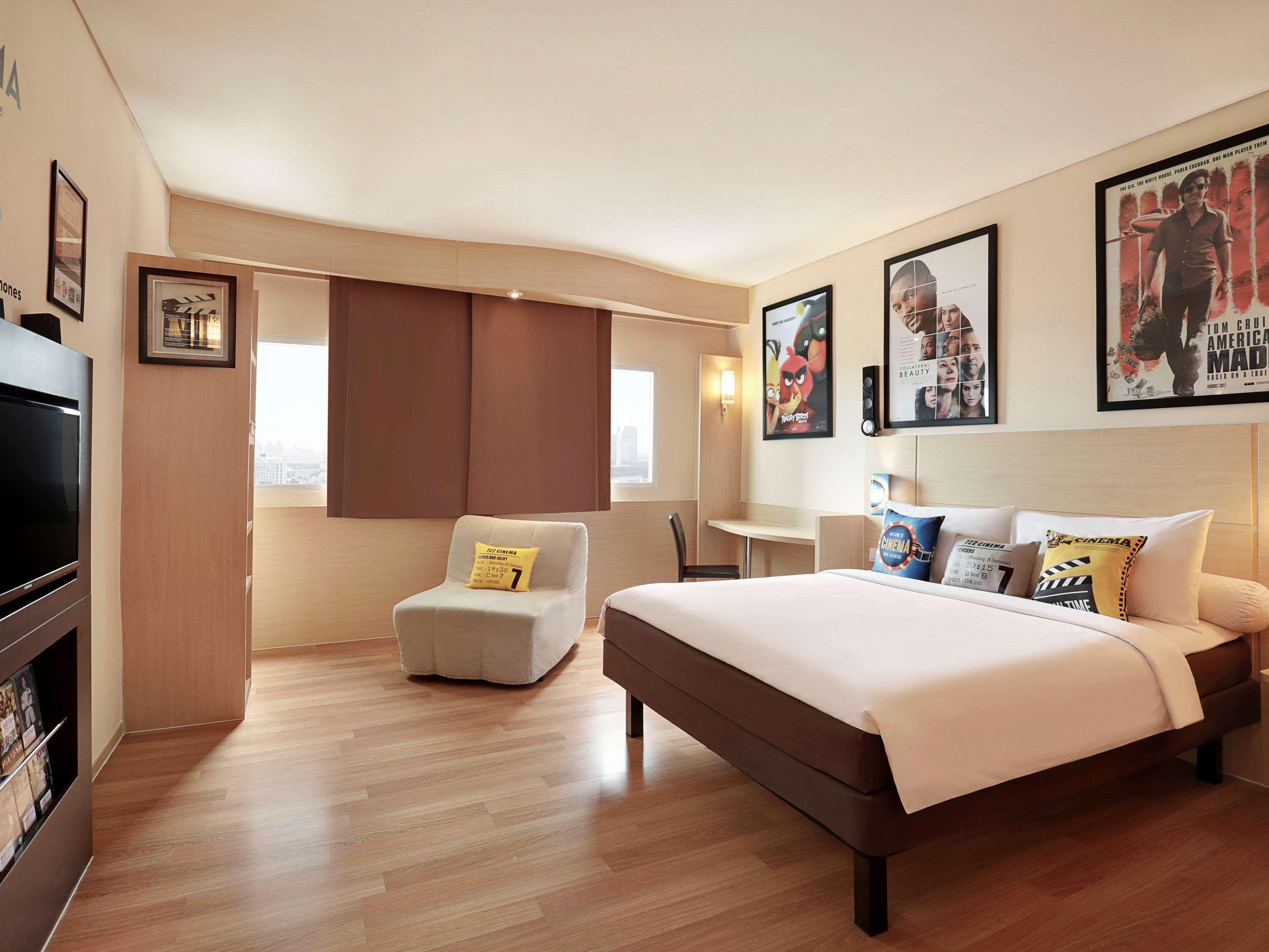 Ibis Jakarta Harmoni Exterior foto