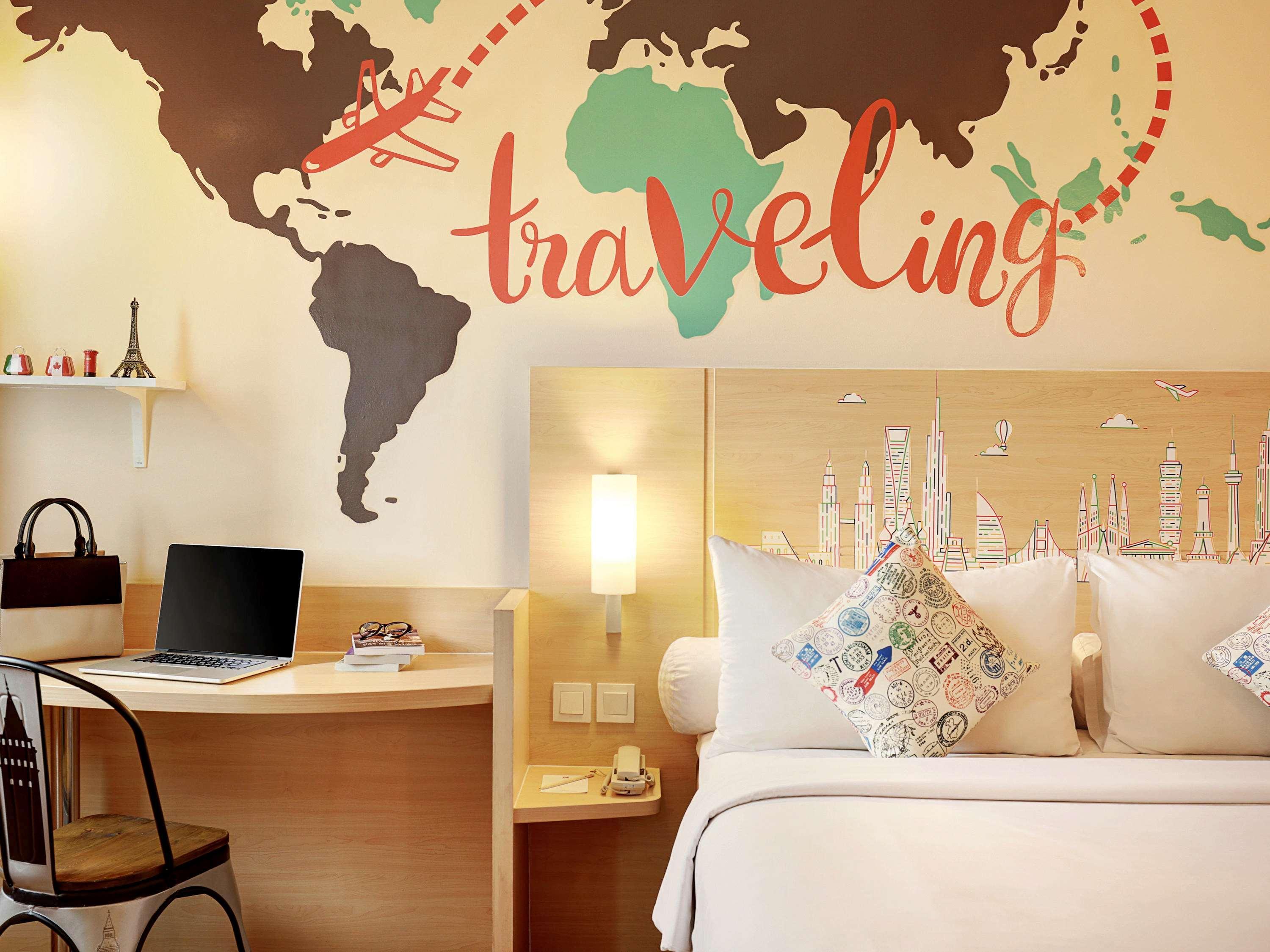 Ibis Jakarta Harmoni Exterior foto