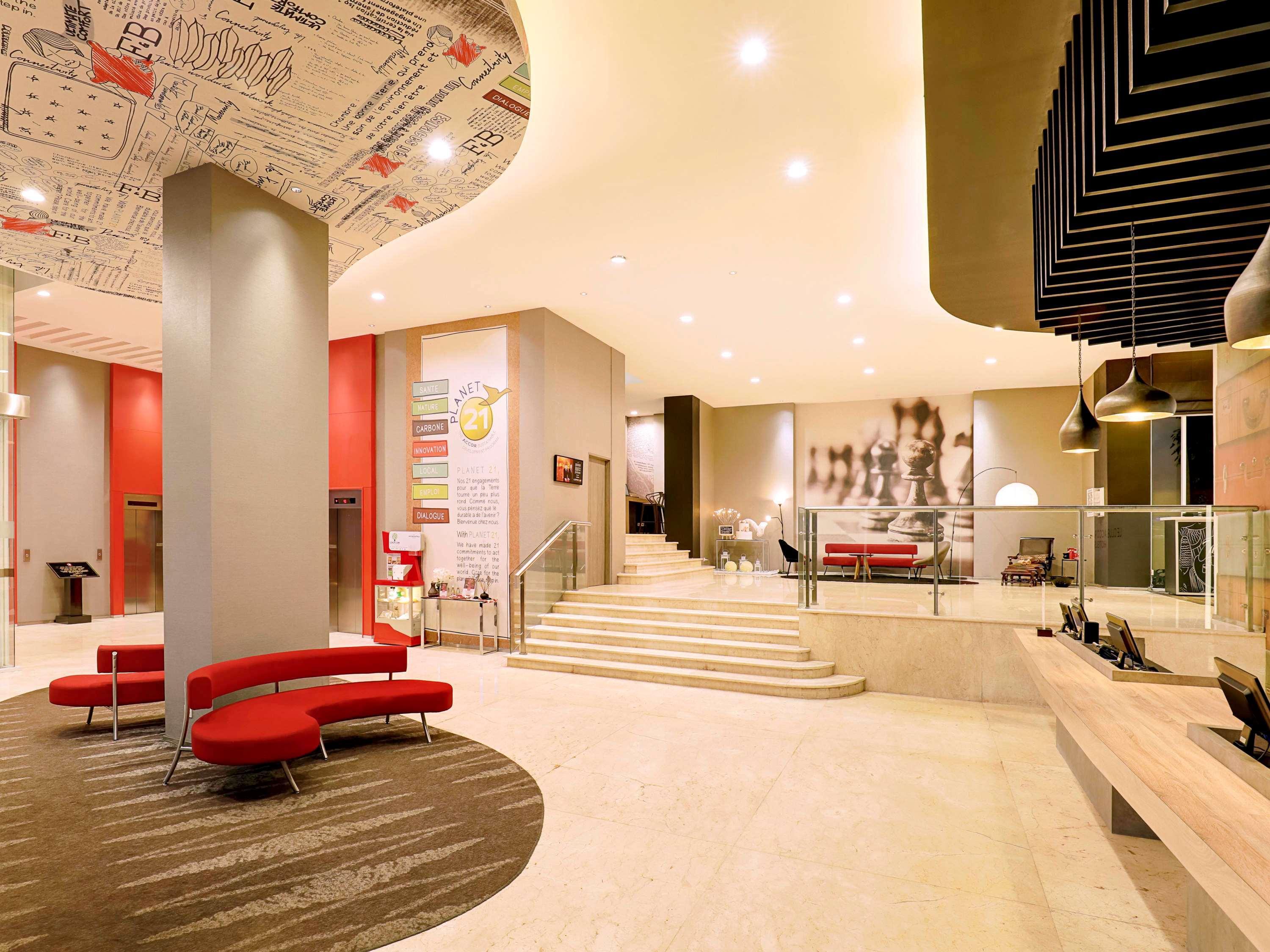 Ibis Jakarta Harmoni Exterior foto