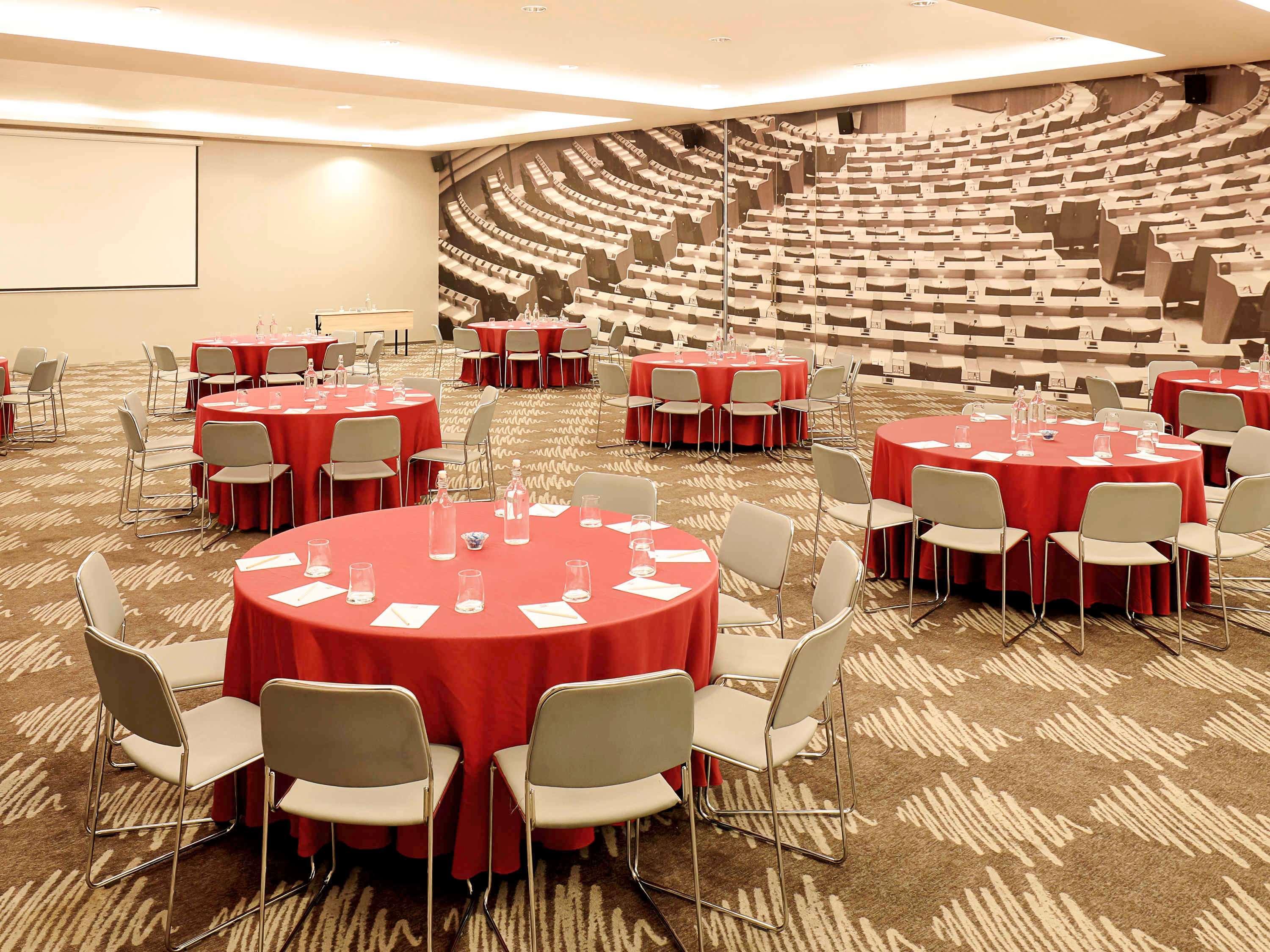 Ibis Jakarta Harmoni Exterior foto