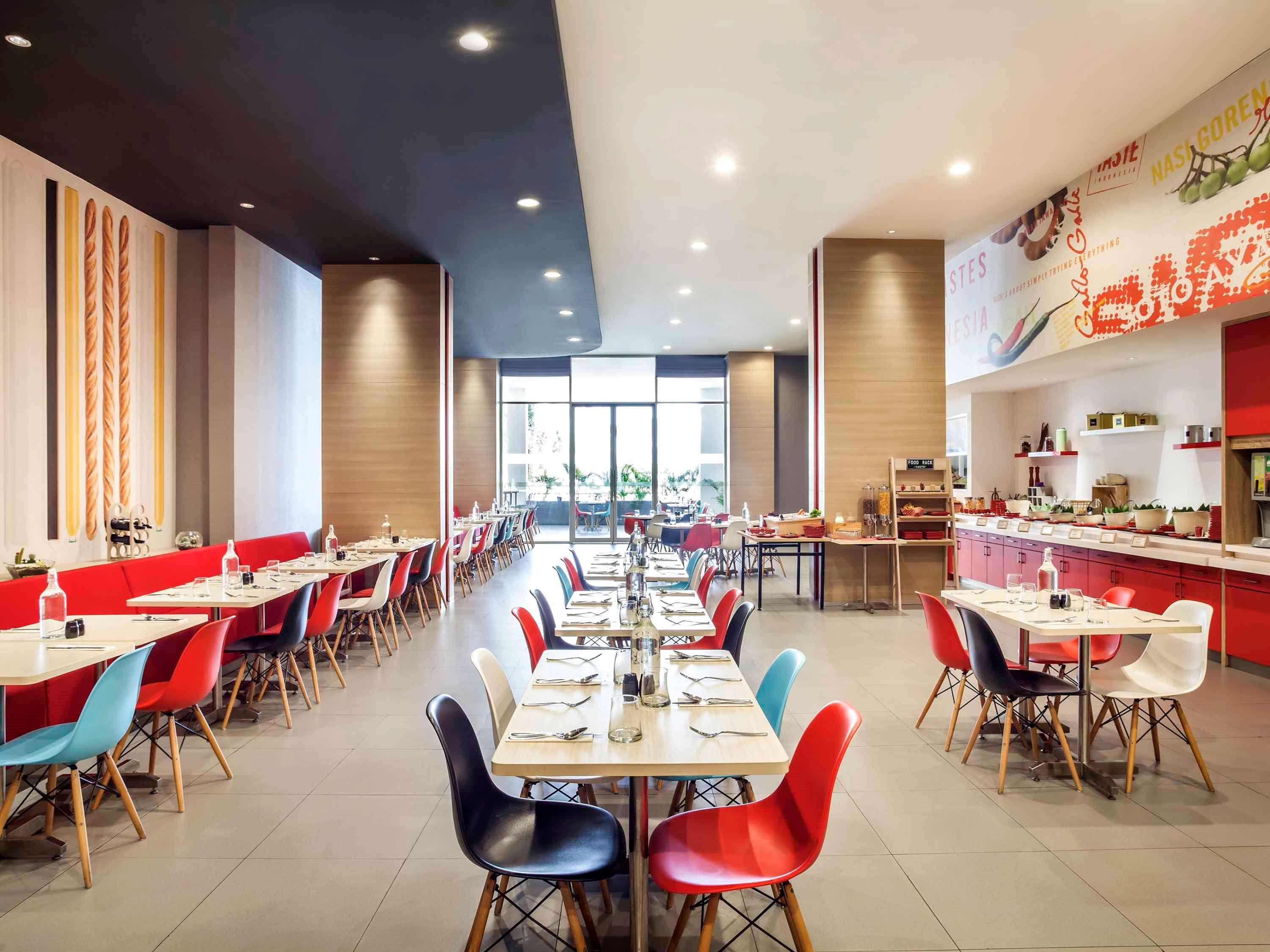 Ibis Jakarta Harmoni Exterior foto
