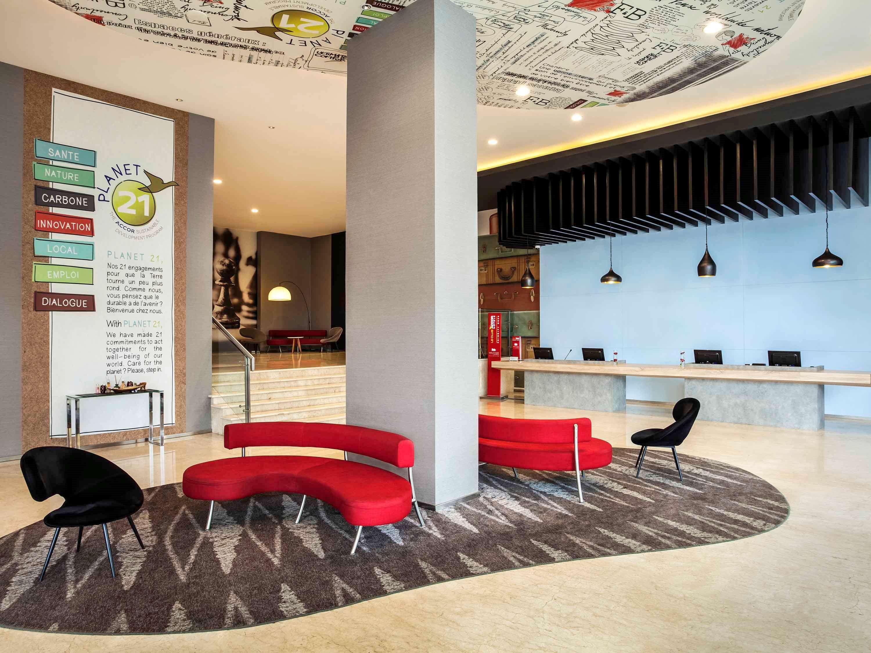 Ibis Jakarta Harmoni Exterior foto