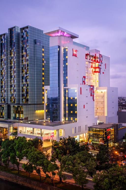 Ibis Jakarta Harmoni Exterior foto