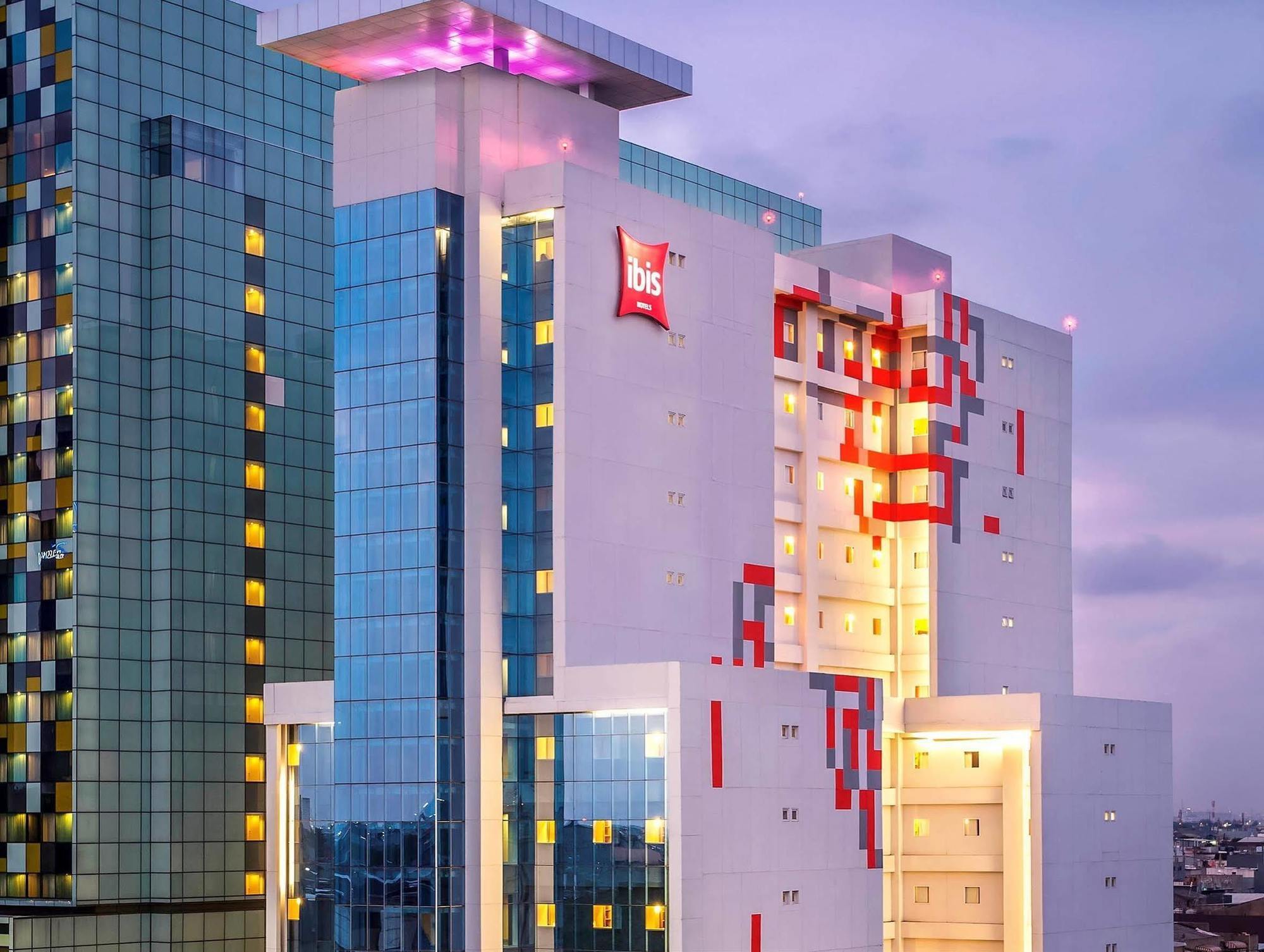 Ibis Jakarta Harmoni Exterior foto